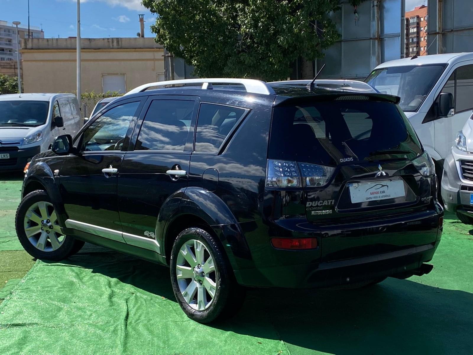 MITSUBISHI OUTLANDER 2.0 DI-D KAITEKI 8 