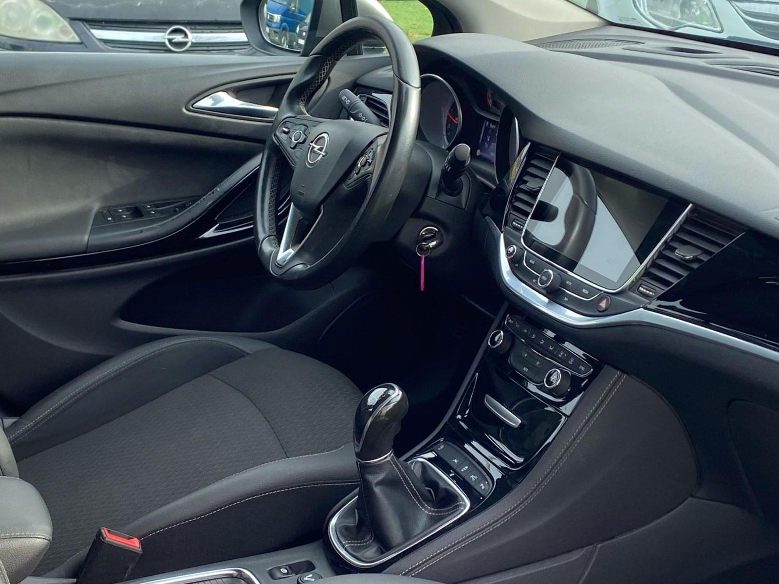 OPEL ASTRA SPORTS TOURER 1.6CDTI 9 