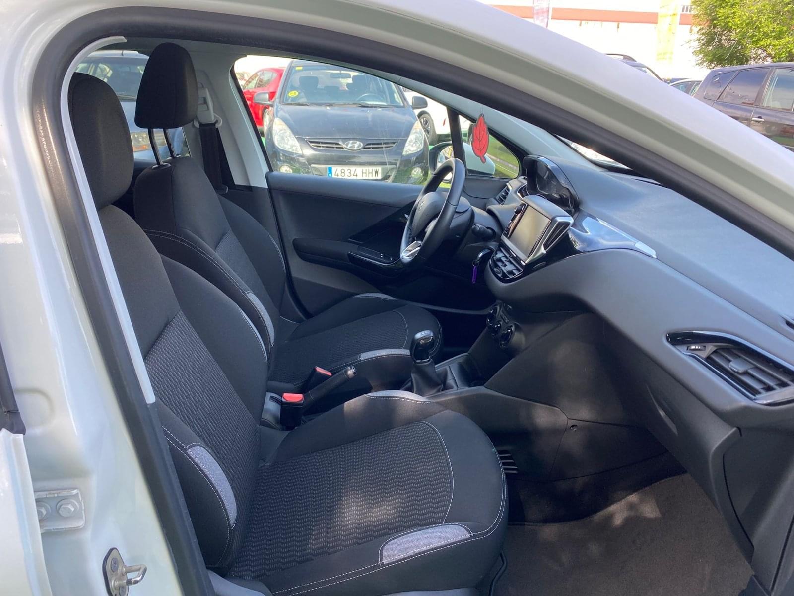 PEUGEOT 208 1.2 82CV 14 
