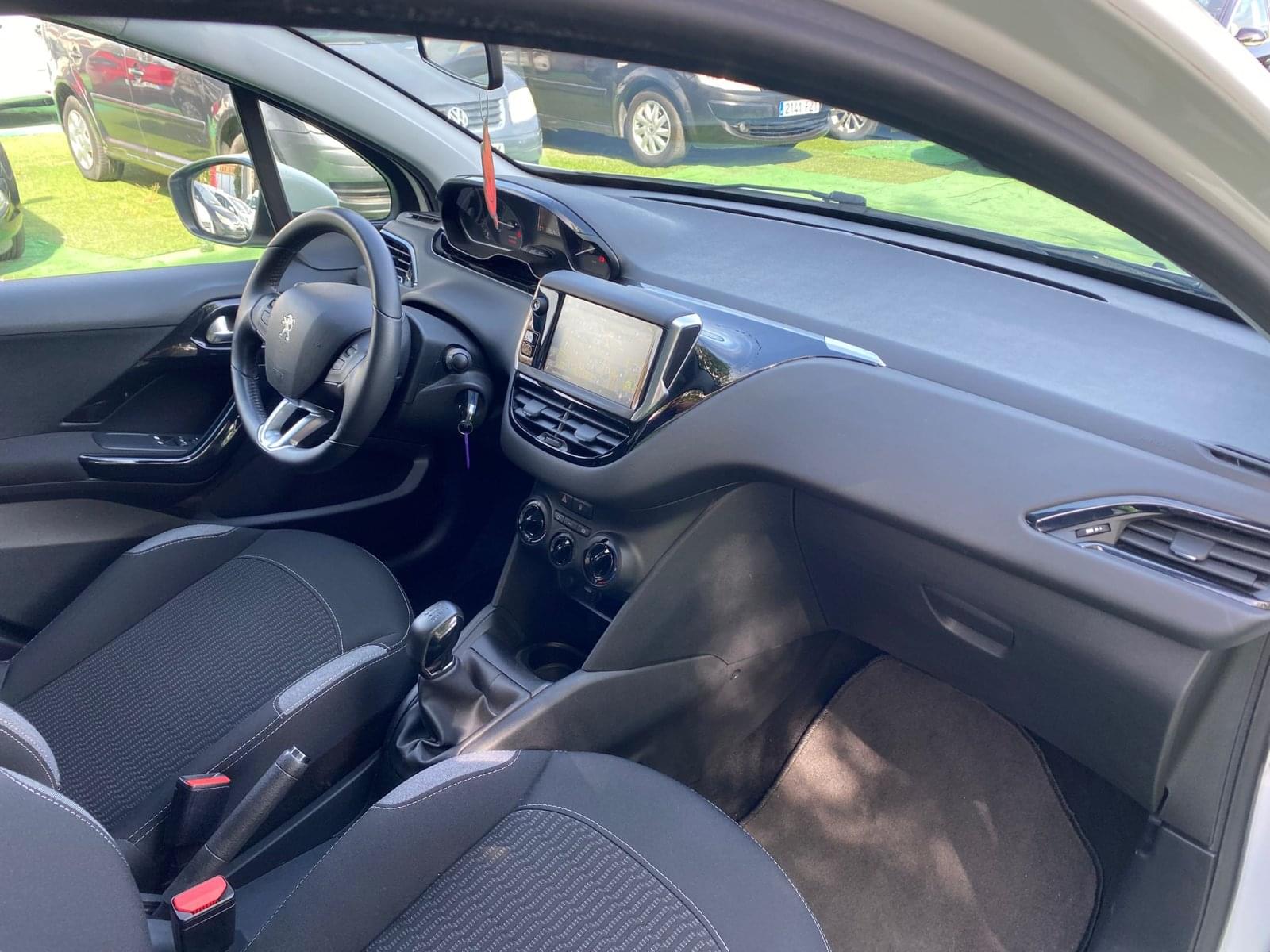 PEUGEOT 208 1.2 82CV 15 