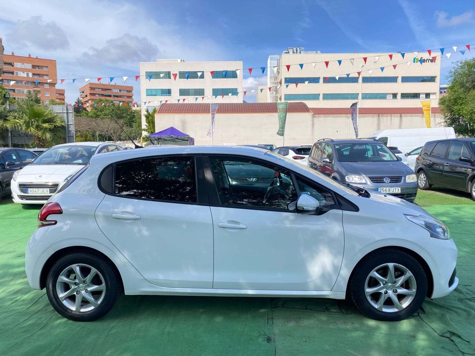 PEUGEOT 208 1.2 82CV 5 