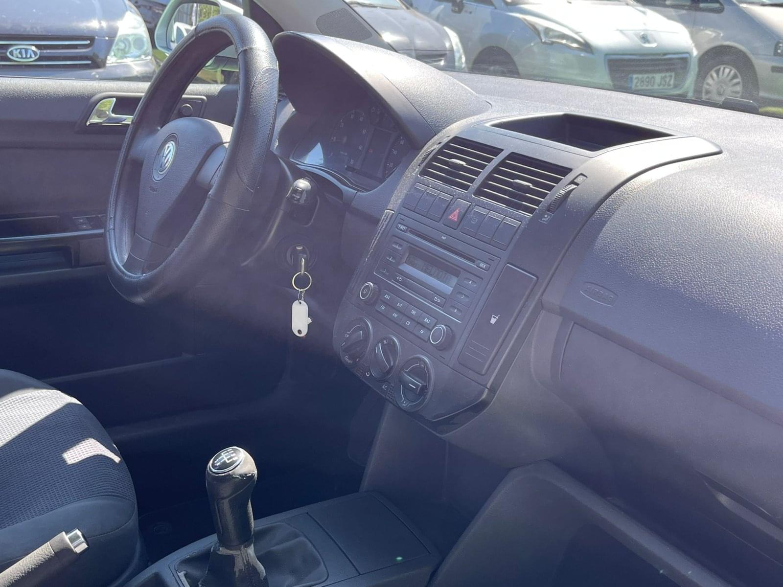 VOLKSWAGEN POLO 1.4 80CV 11 
