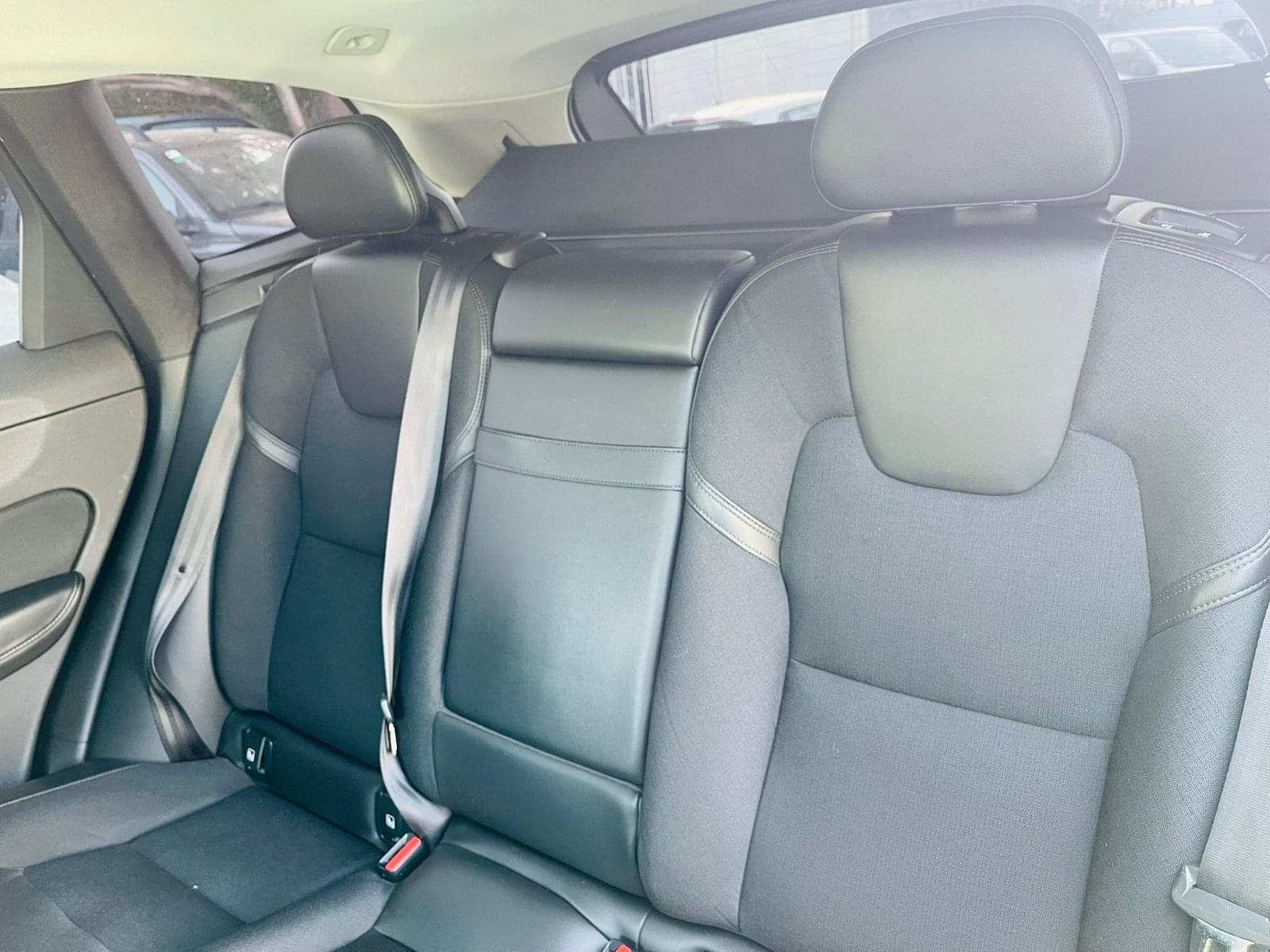 VOLVO XC60 2.0 190CV 21 
