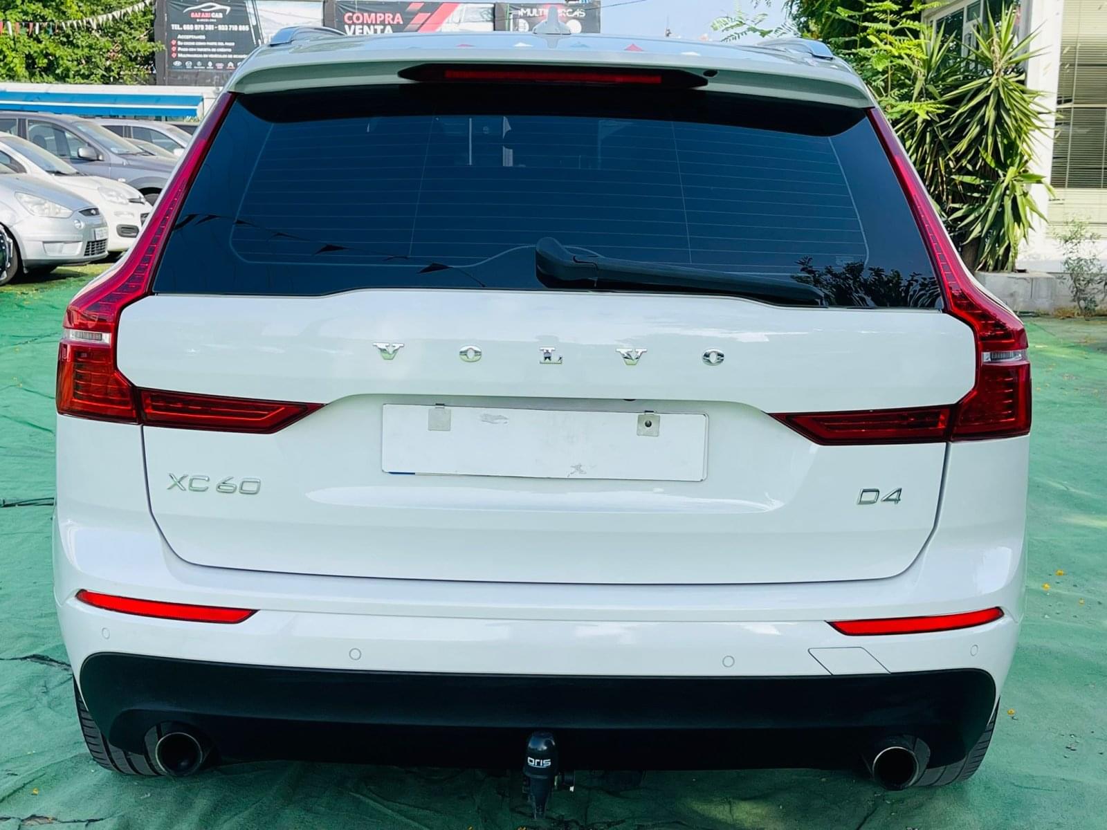 VOLVO XC60 2.0 190CV 28 