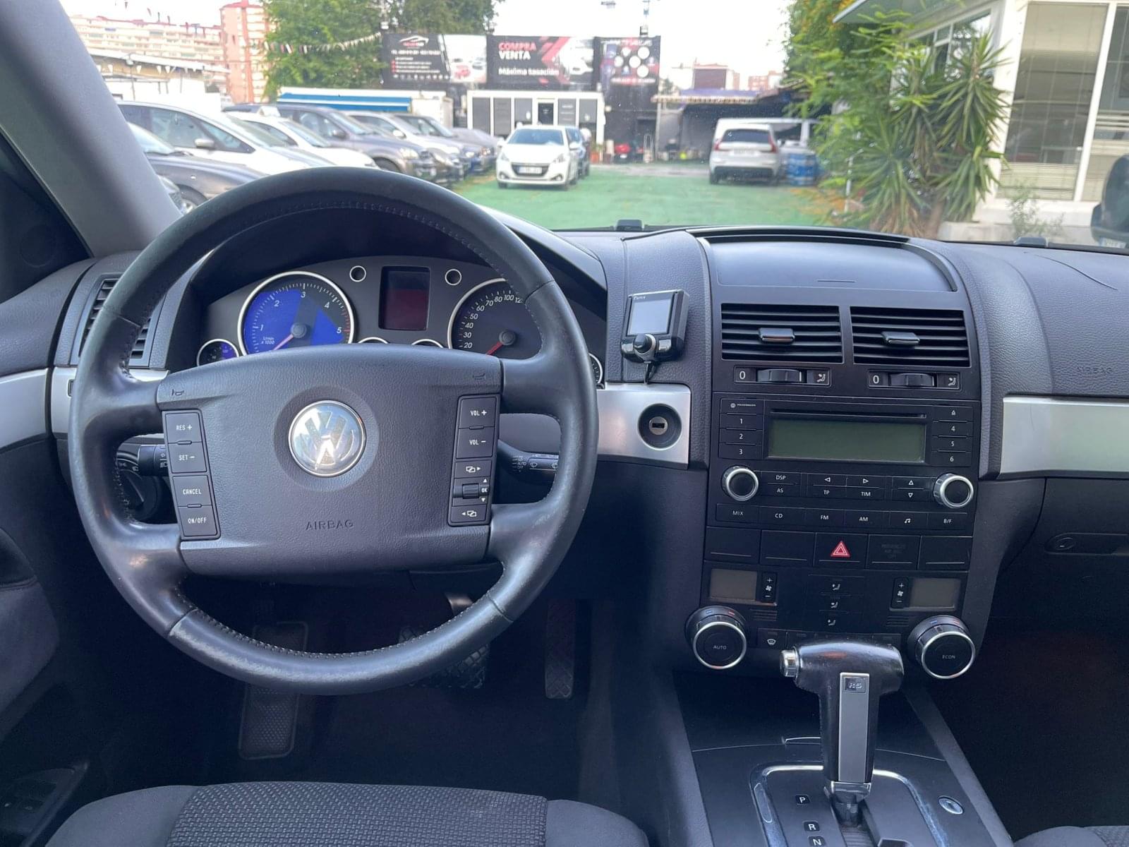 VOLKSWAGEN TOUAREG 2.5 193 9 