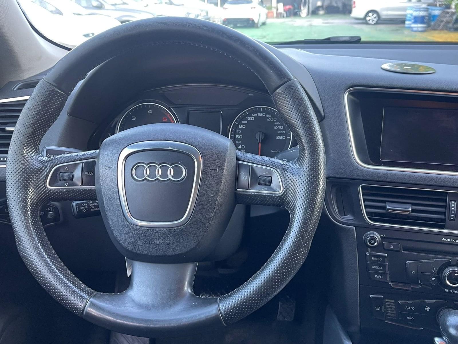 AUDI Q5 2.0 TDI QUATTRO 9 