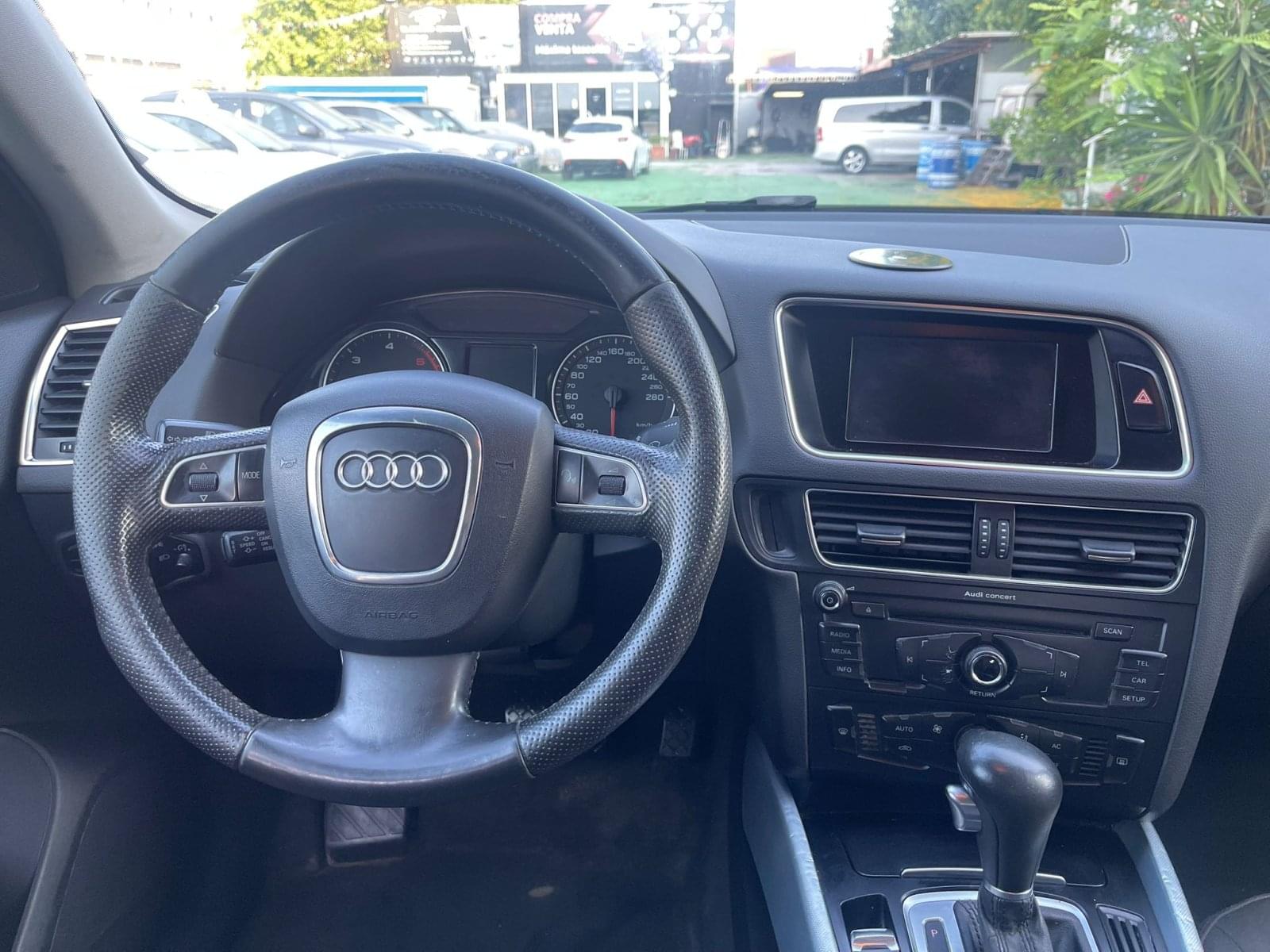 AUDI Q5 2.0 TDI QUATTRO 10 
