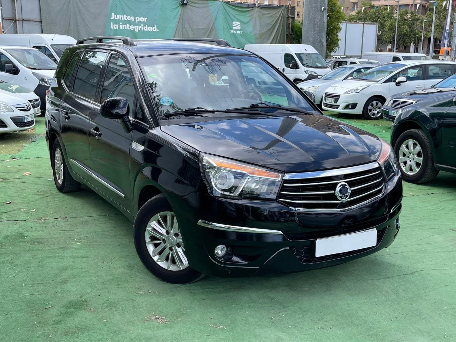 SSANGYONG RODIUS 2.2 178CV 3 