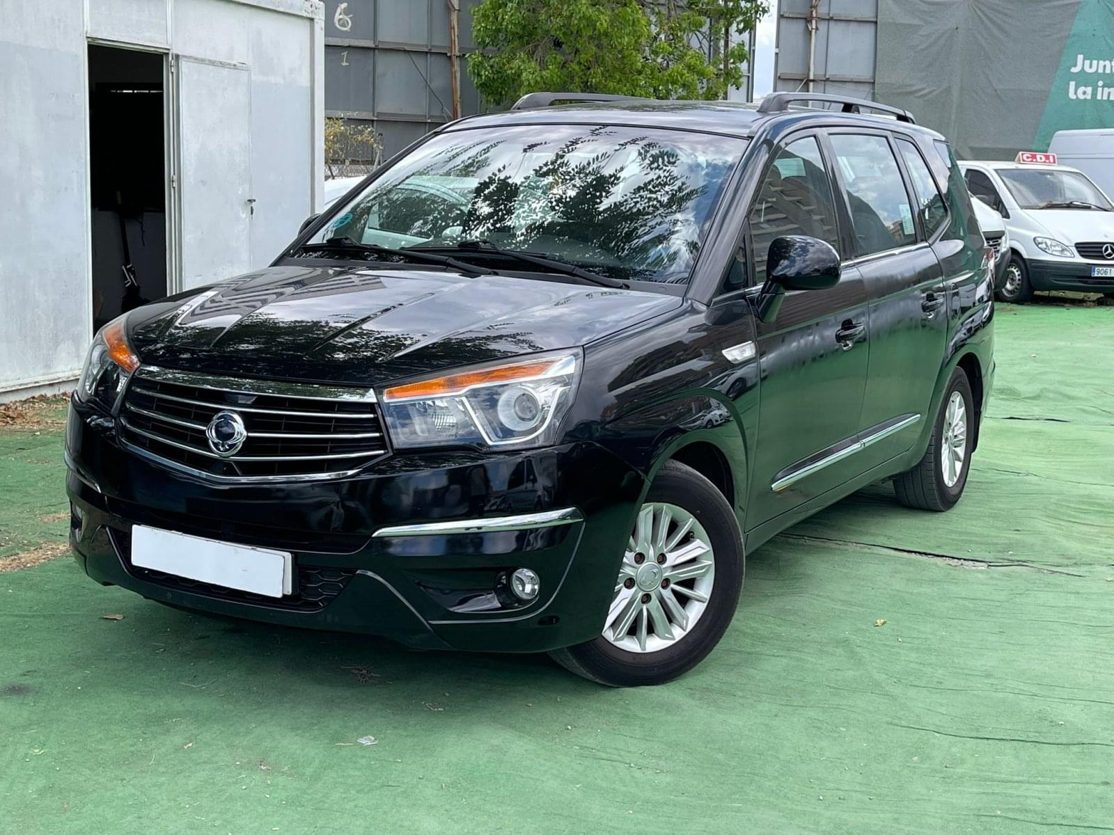 SSANGYONG RODIUS 2.2 178CV 4 