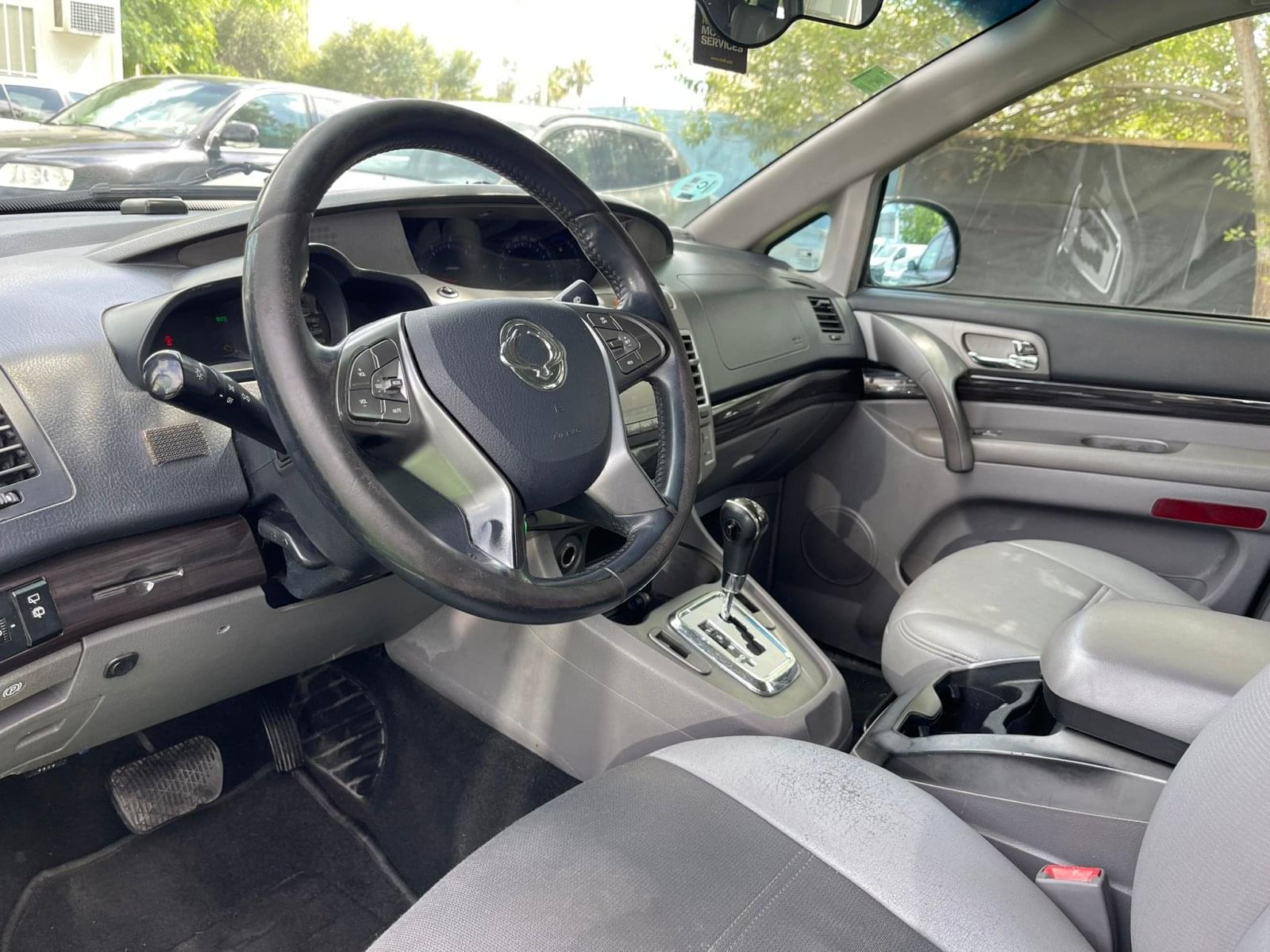 SSANGYONG RODIUS 2.2 178CV 7 