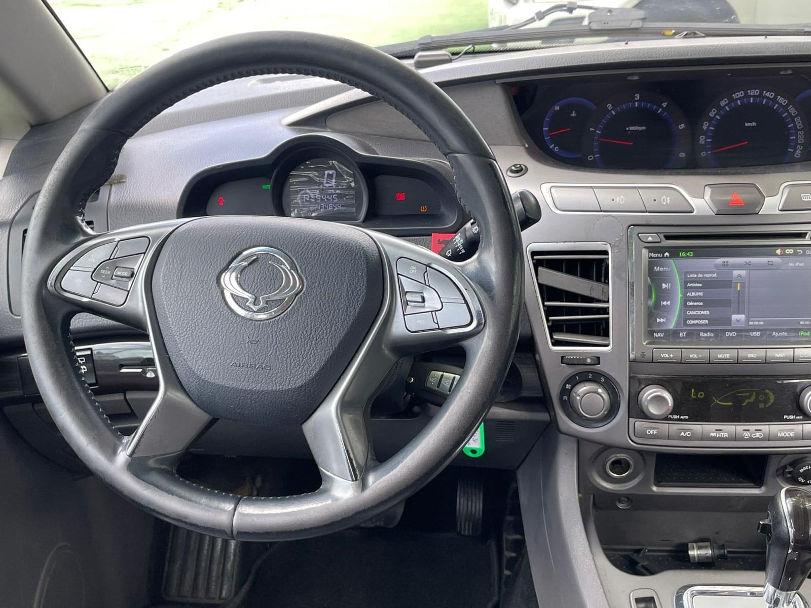 SSANGYONG RODIUS 2.2 178CV 10 
