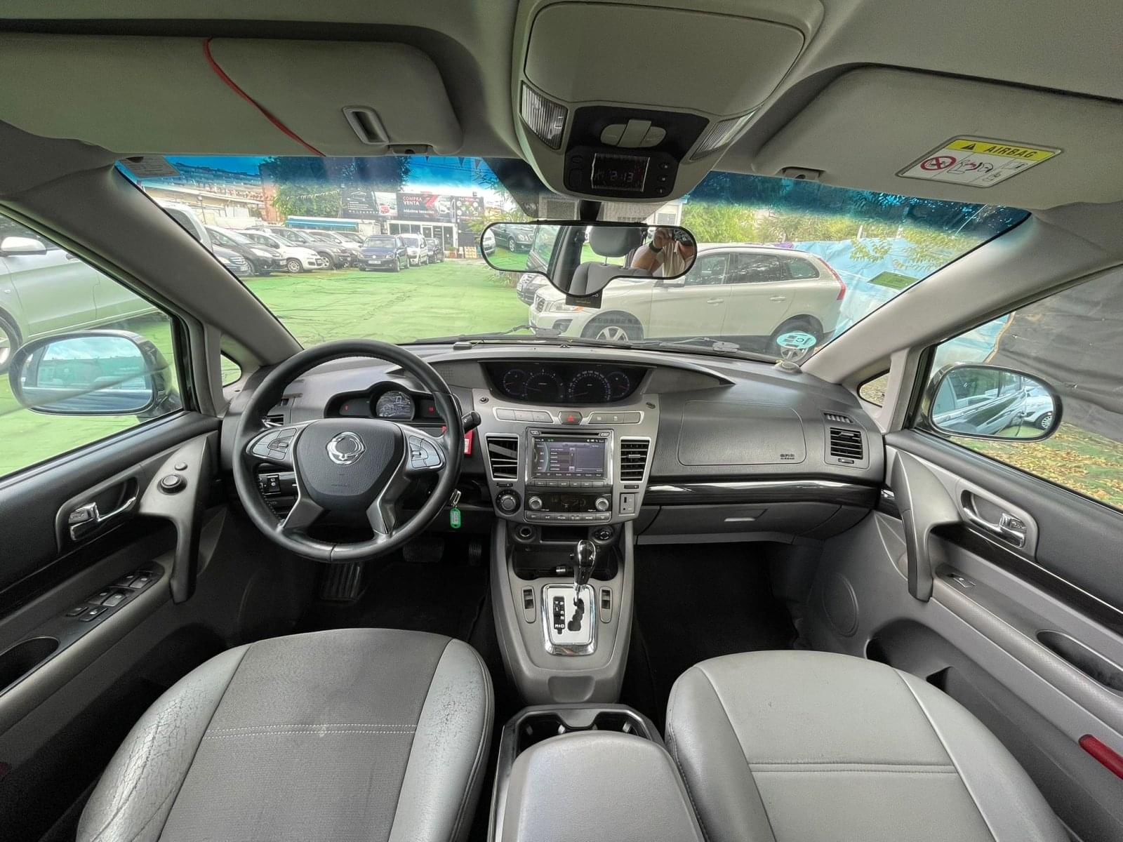 SSANGYONG RODIUS 2.2 178CV 13 