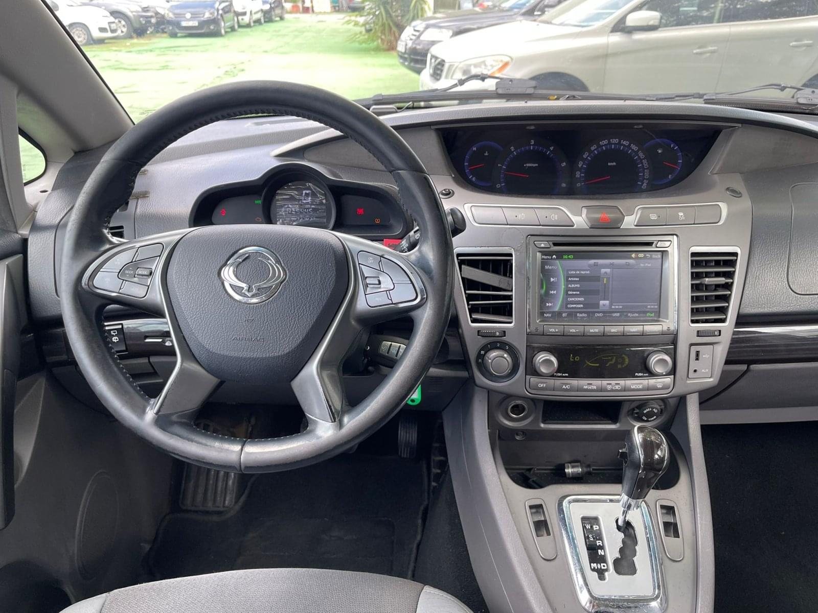 SSANGYONG RODIUS 2.2 178CV 11 
