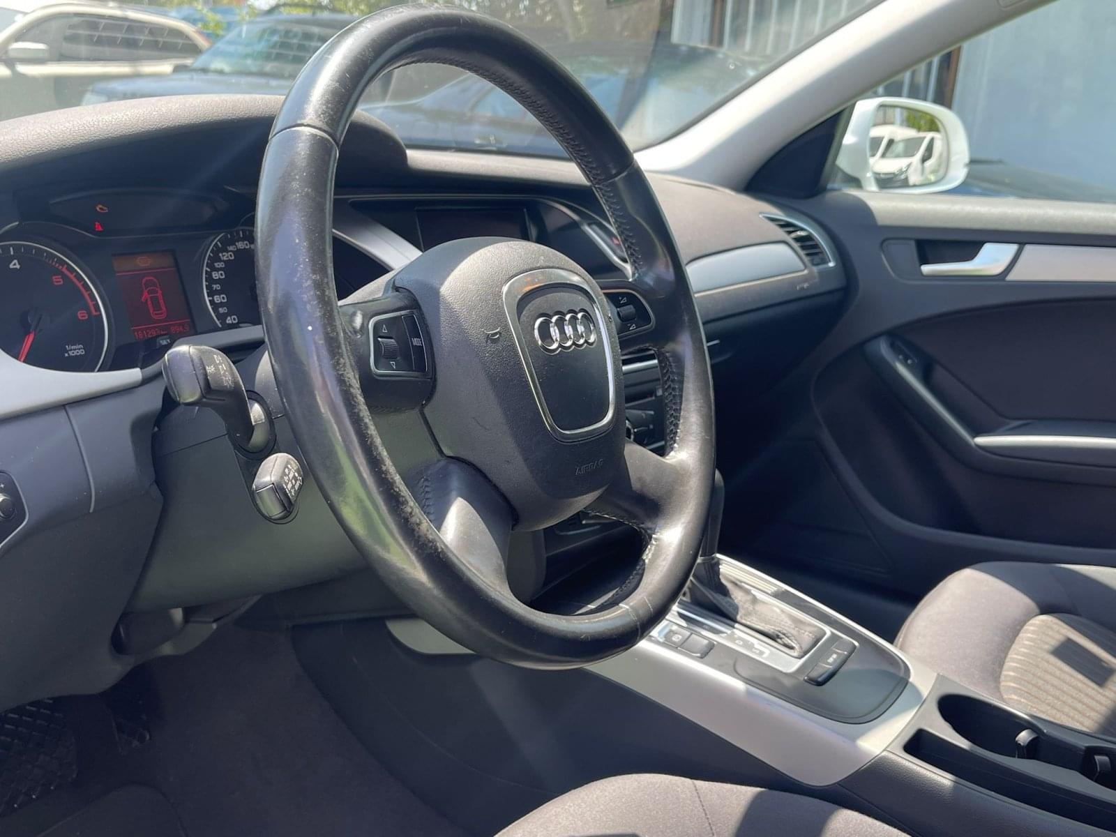 AUDI A4 2.0 143CV 9 