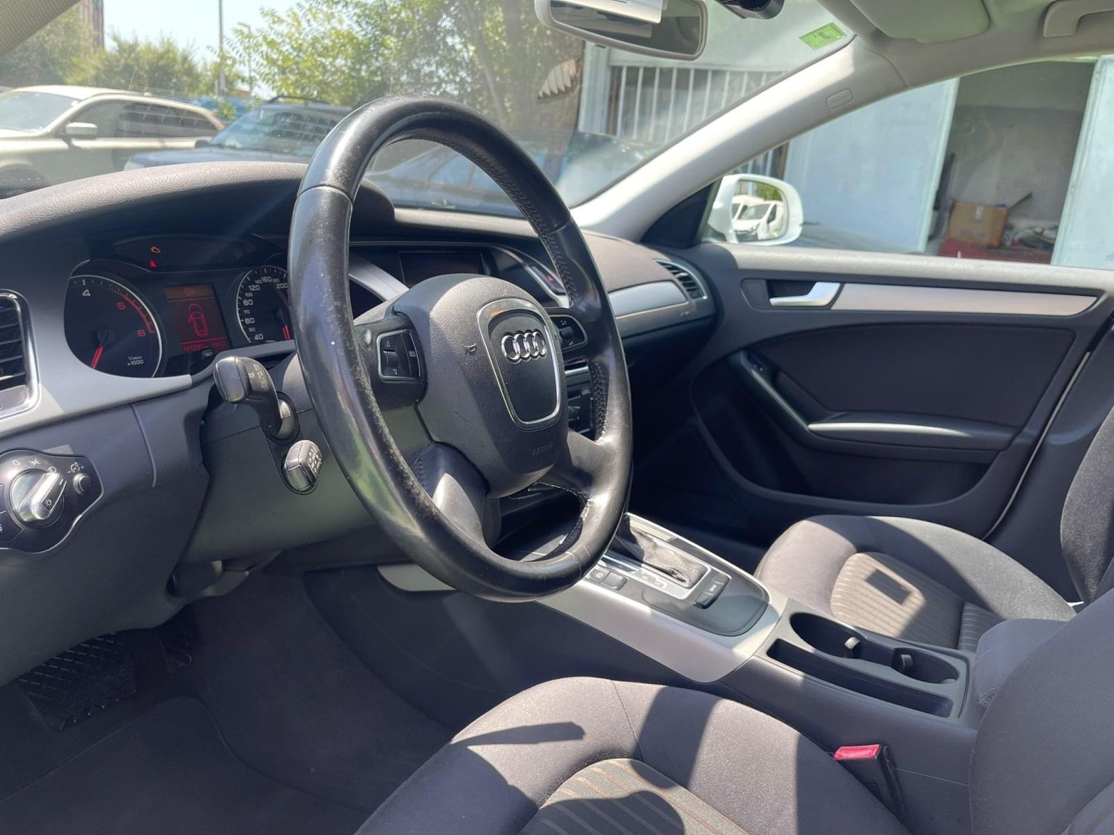 AUDI A4 2.0 143CV 10 