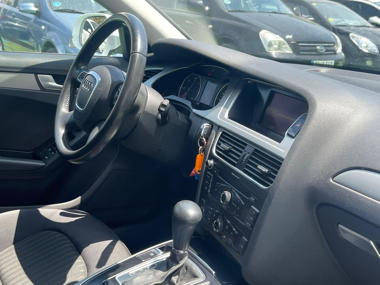 AUDI A4 2.0 143CV 12 