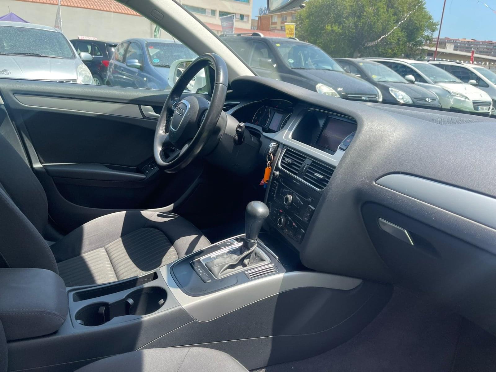 AUDI A4 2.0 143CV 13 