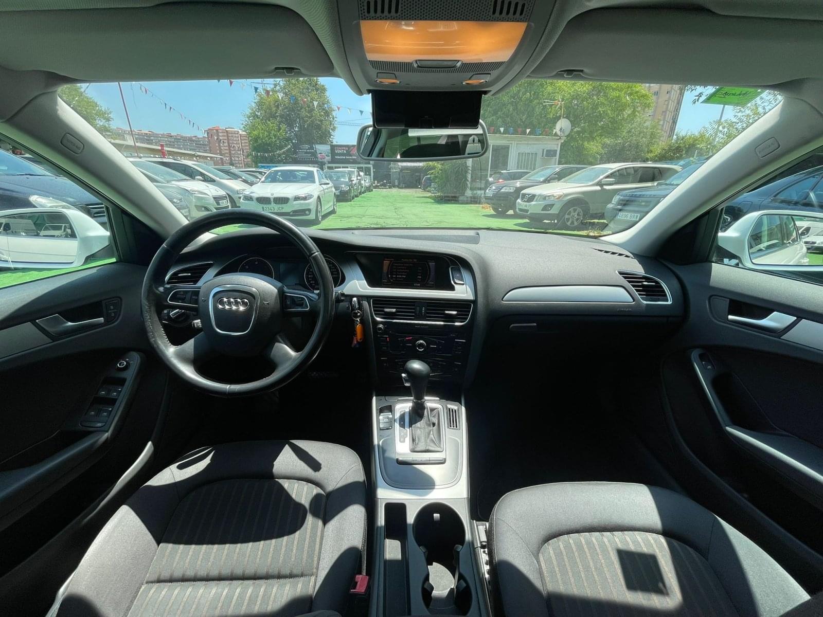 AUDI A4 2.0 143CV 17 