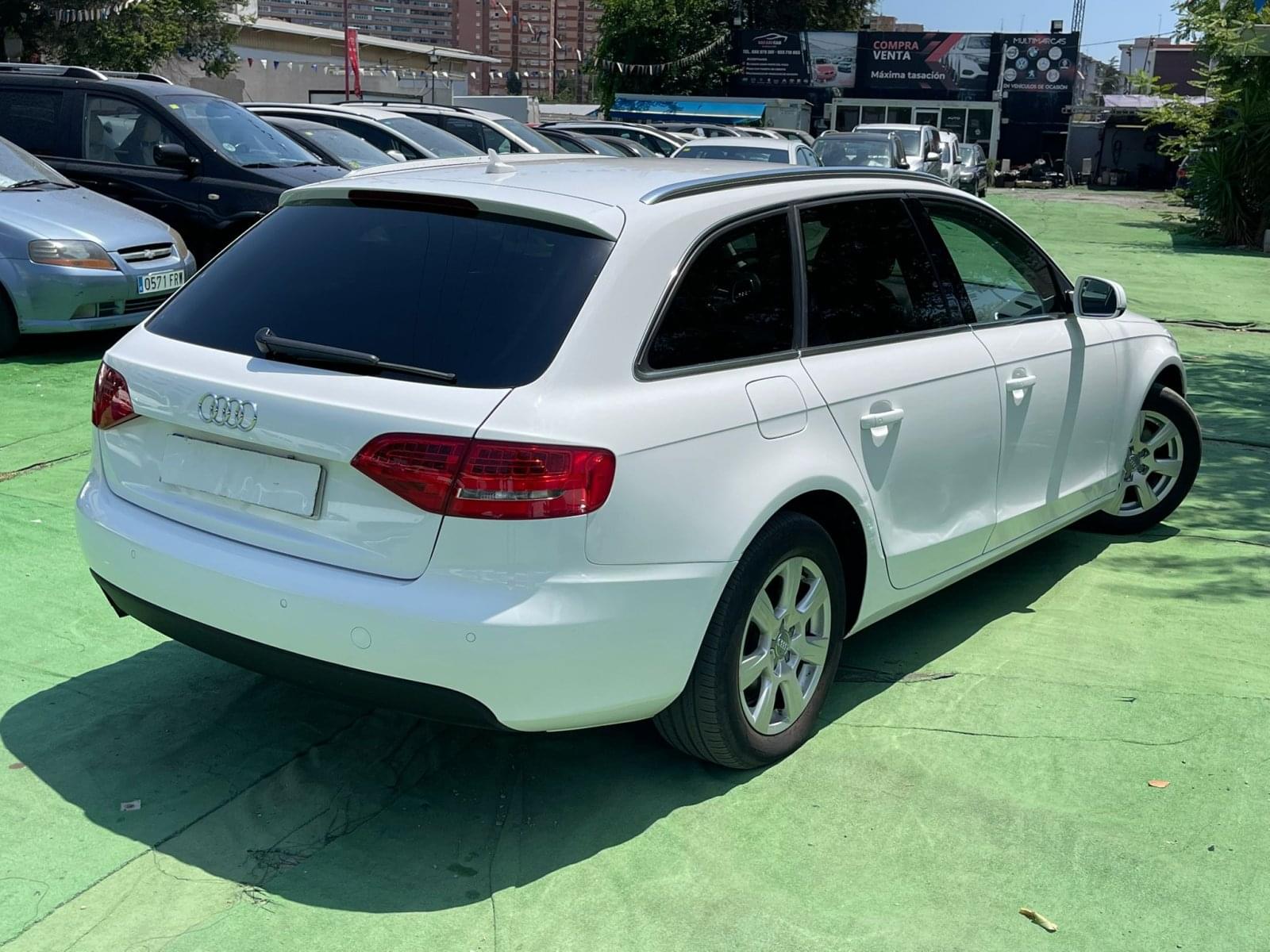 AUDI A4 2.0 143CV 19 