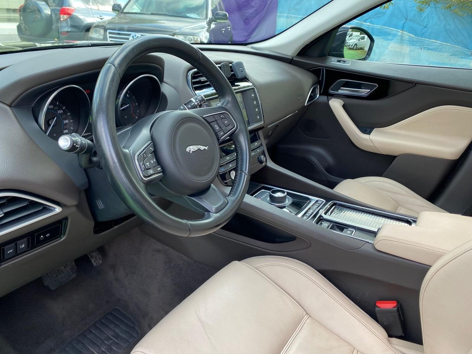 JAGUAR F-PACE 2.0 180CV 10 