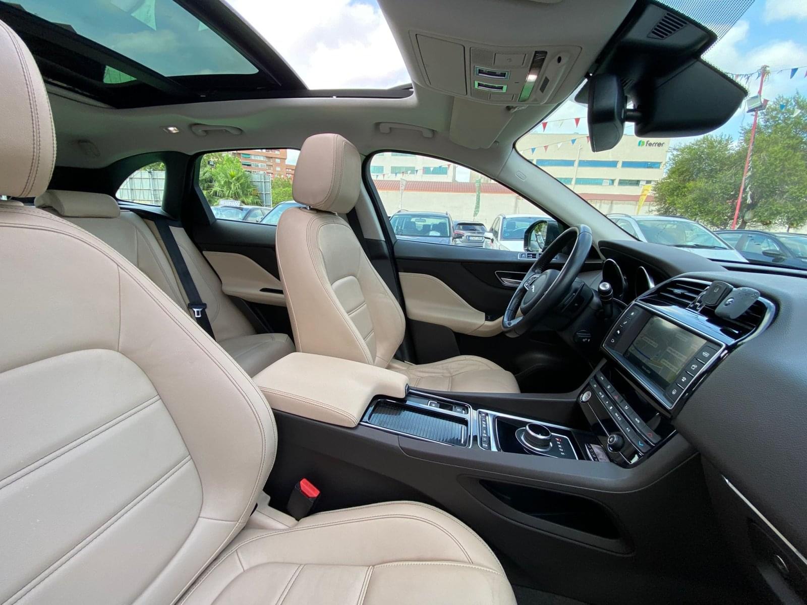 JAGUAR F-PACE 2.0 180CV 15 