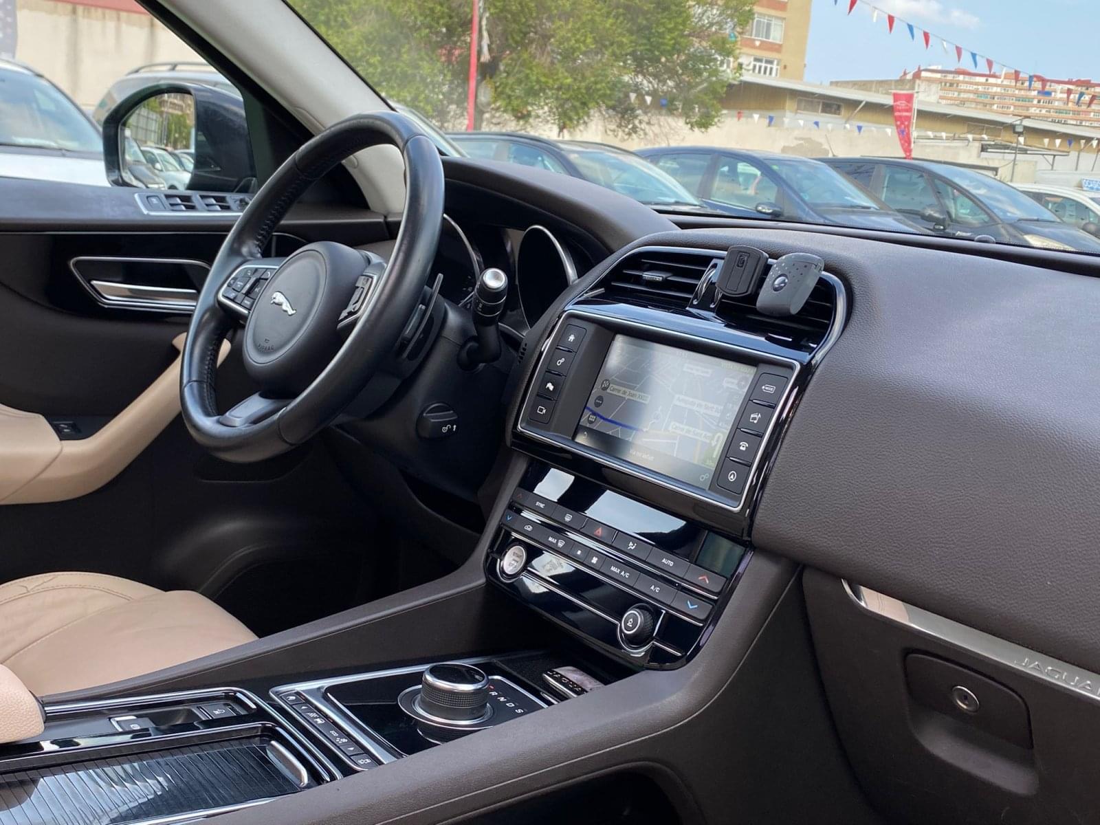 JAGUAR F-PACE 2.0 180CV 17 