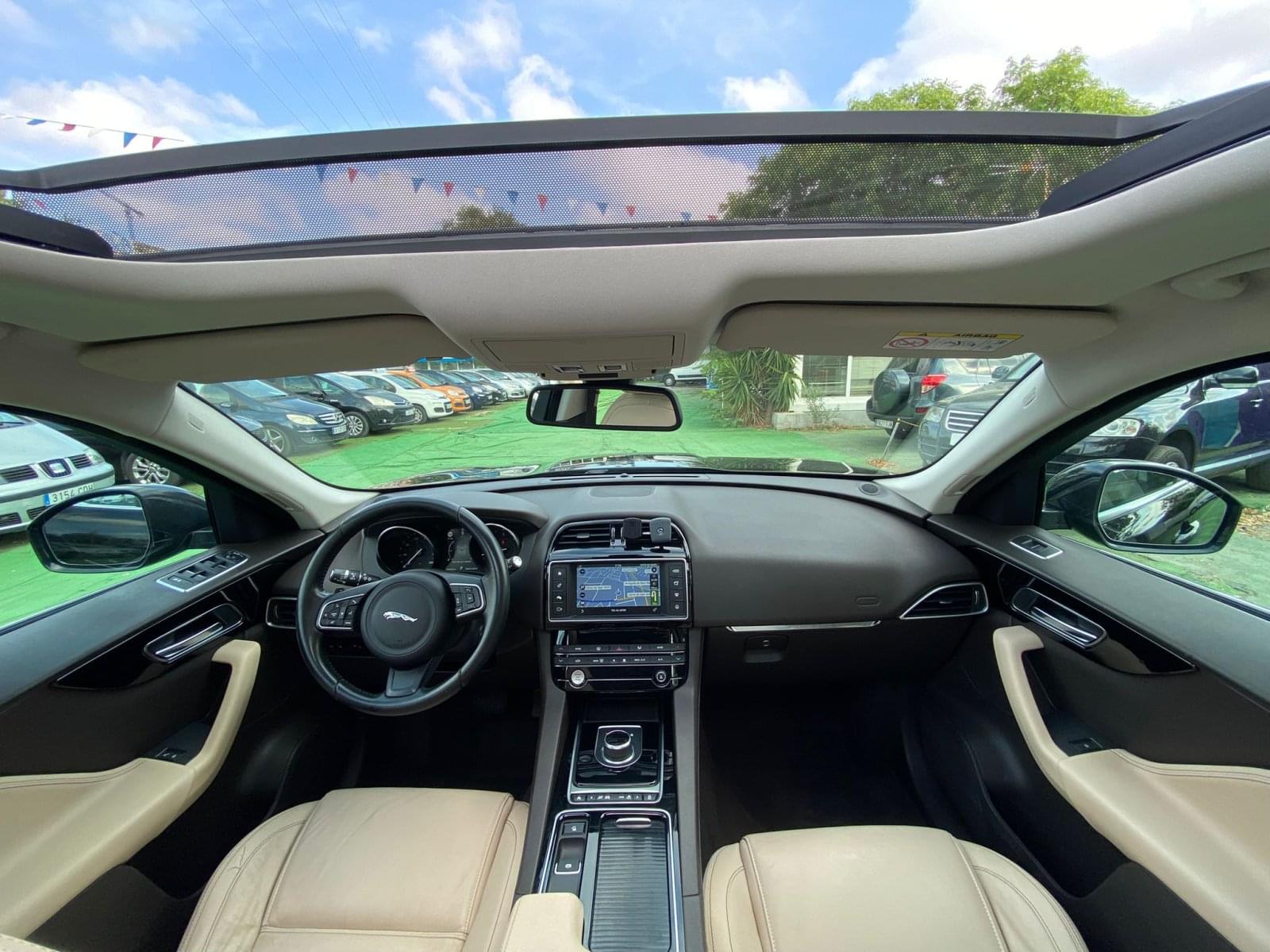 JAGUAR F-PACE 2.0 180CV 21 