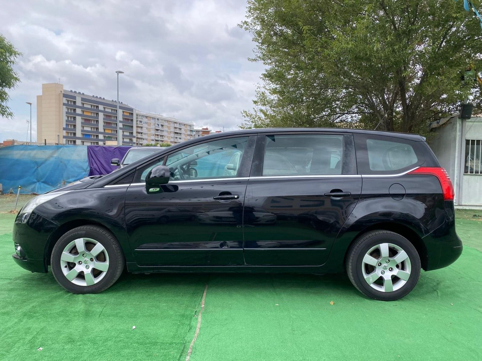 PEUGEOT 5008 1.6 156CV 5 
