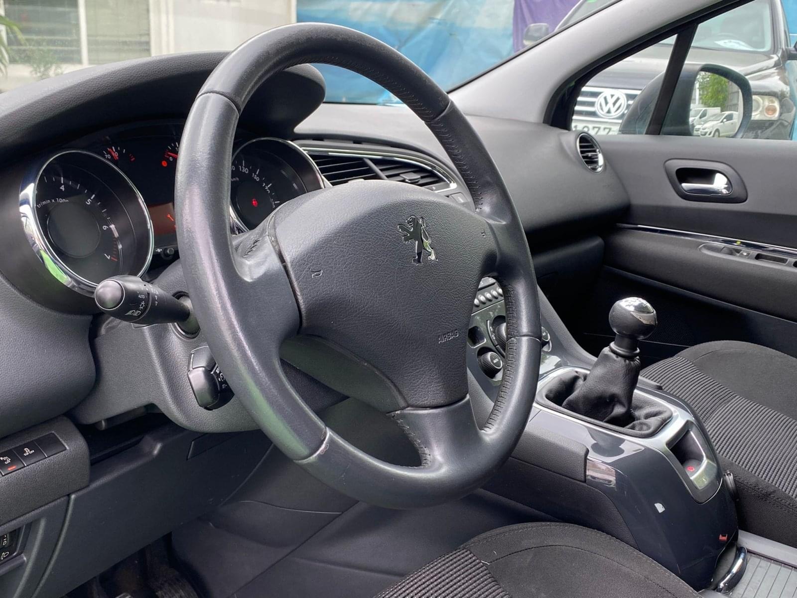 PEUGEOT 5008 1.6 156CV 11 