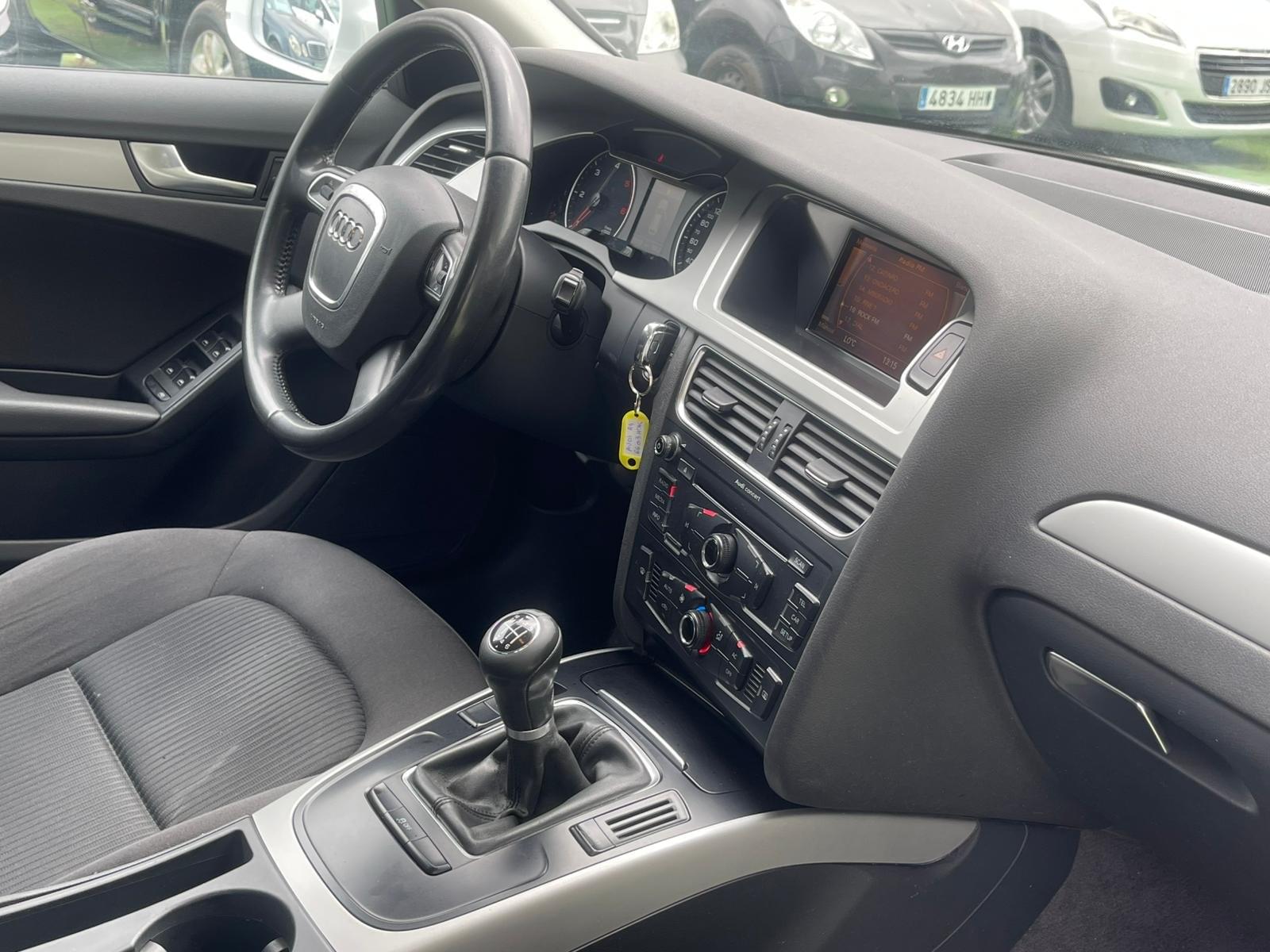 AUDI A4 2.0 136CV 13 