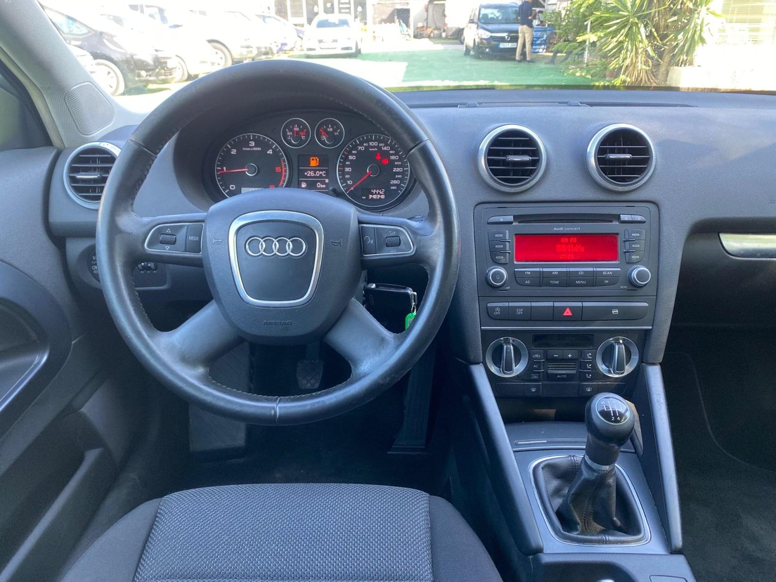 AUDI A3 1.6 105CV 12 