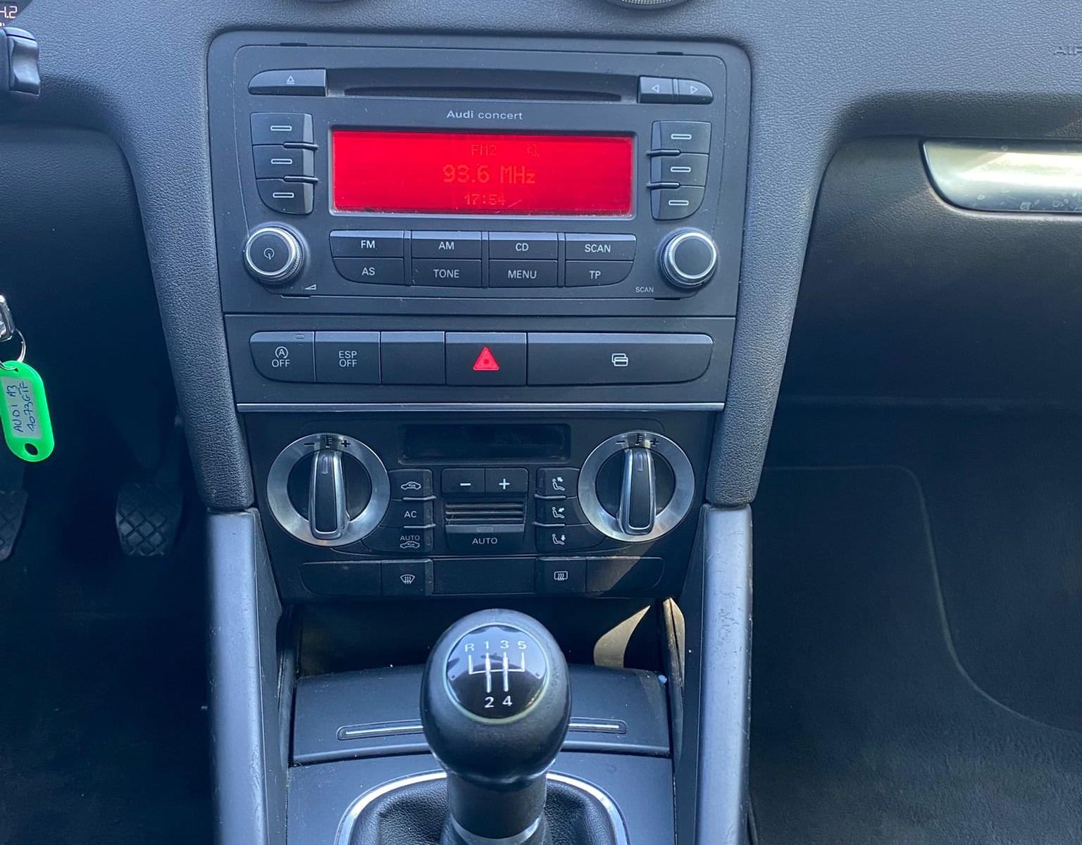 AUDI A3 1.6 105CV 14 