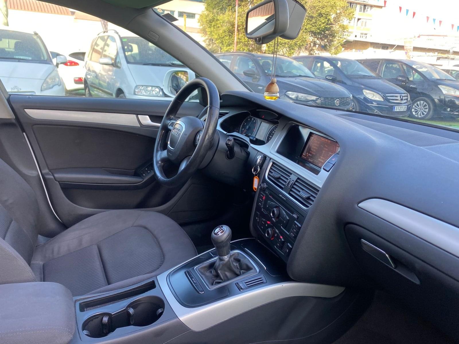 AUDI A4 2.0 180CV 11 