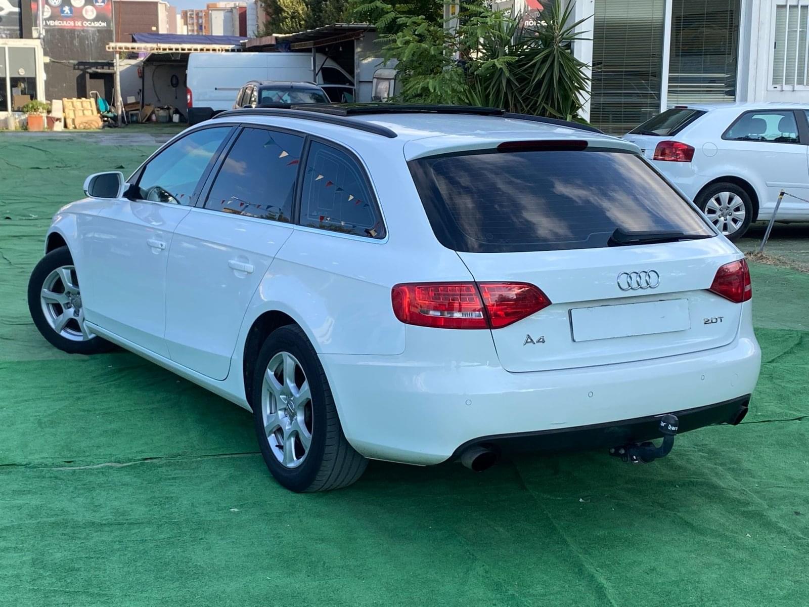 AUDI A4 2.0 180CV 22 