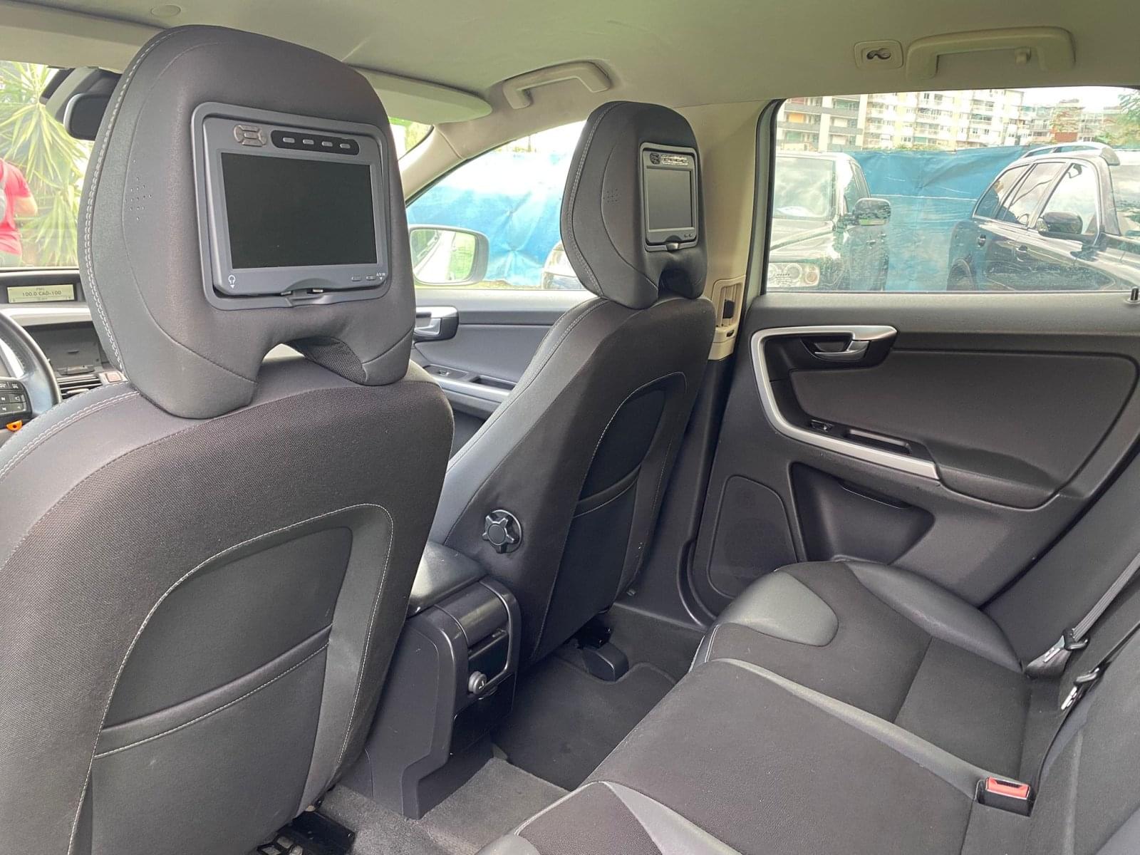 VOLVO XC60 2.4 205CV AWD KINETIC AUTO 17 