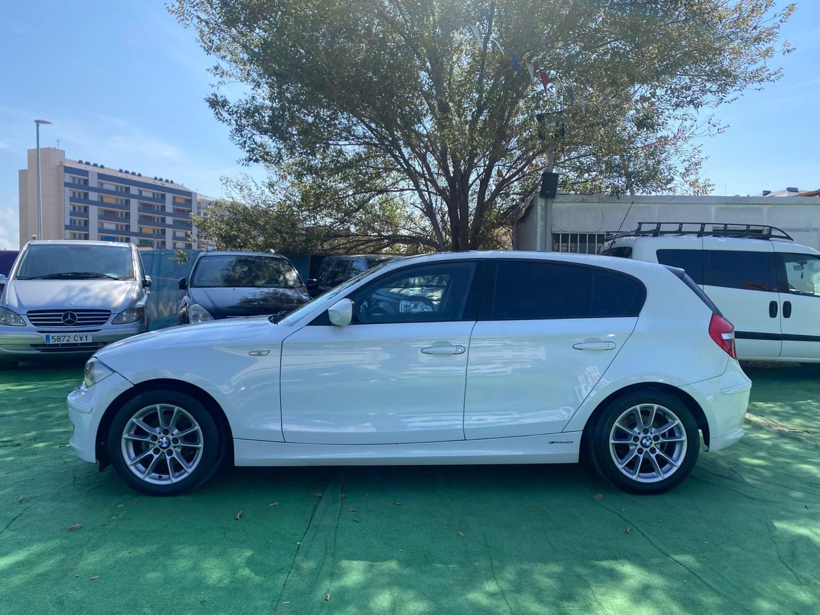 BMW 116D 2.0 116CV SPORT 6 