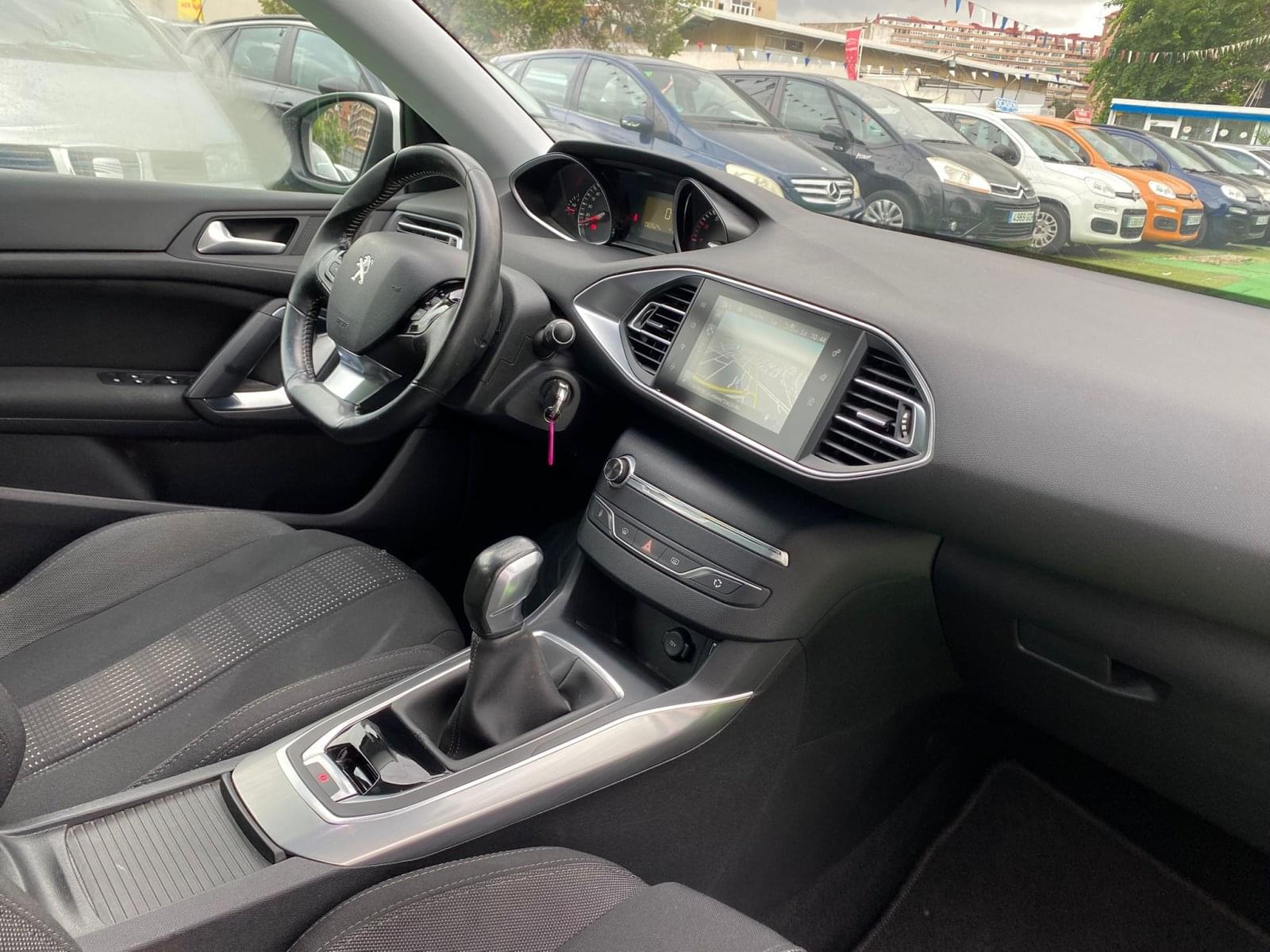 PEUGEOT 308 1.2 110CV 9 