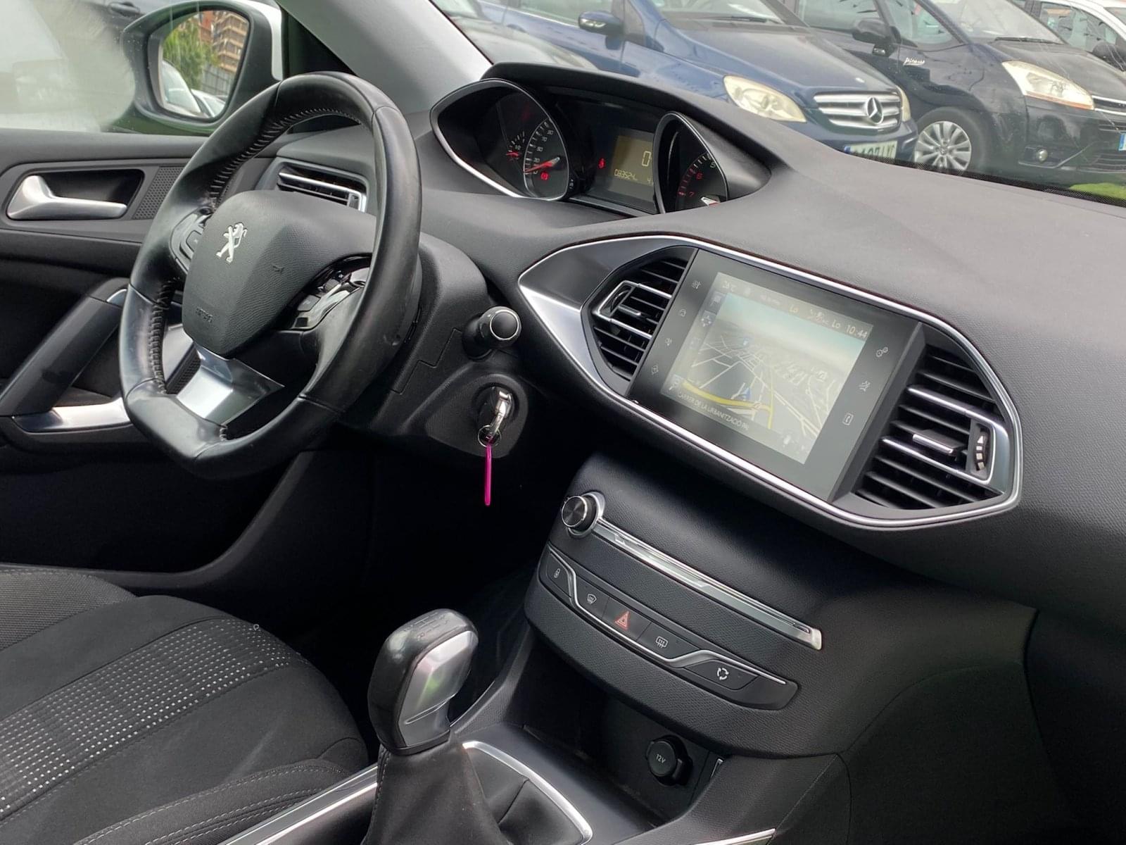 PEUGEOT 308 1.2 110CV 11 