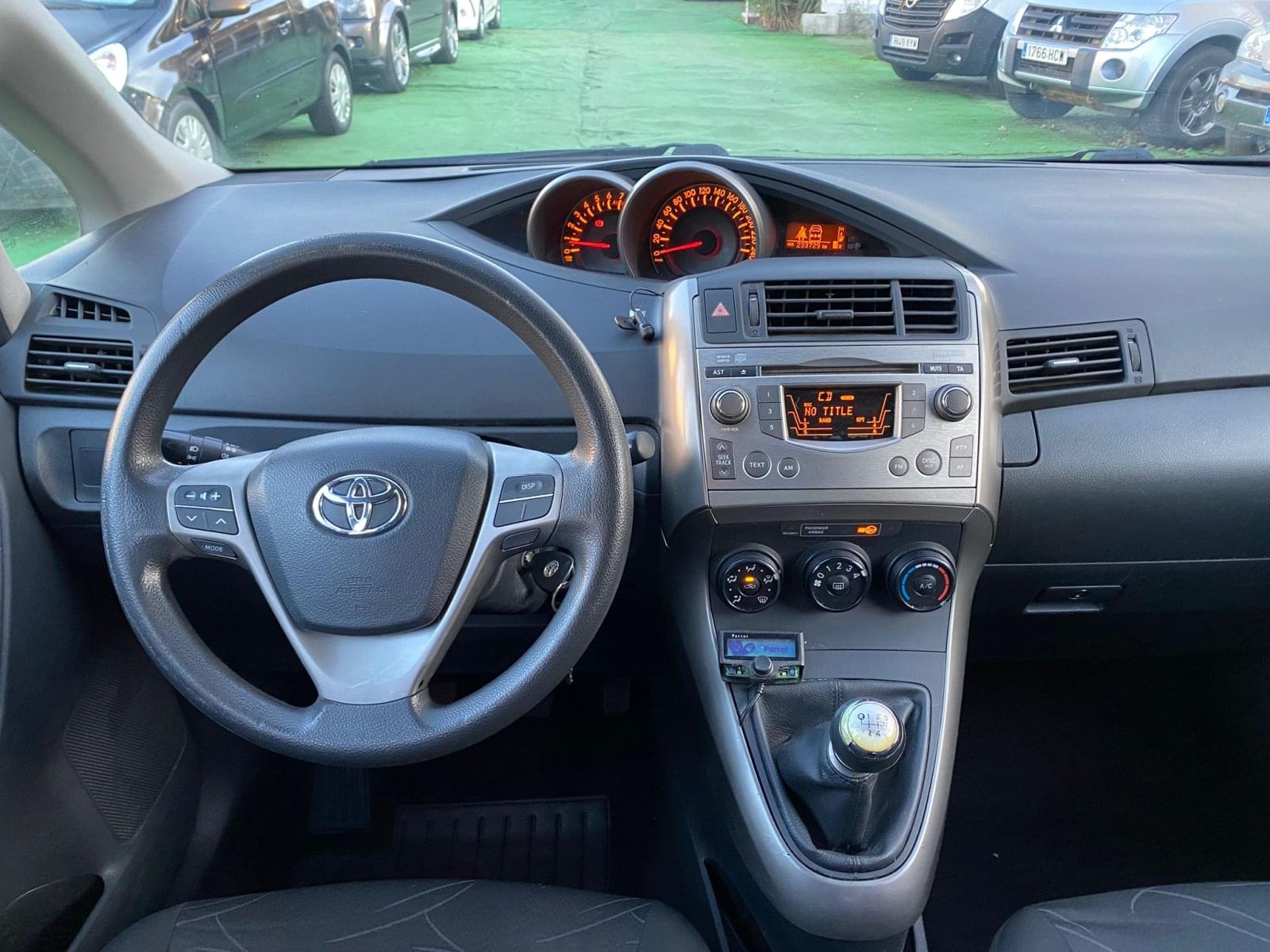 TOYOTA VERSO 1.6 132CV 9 