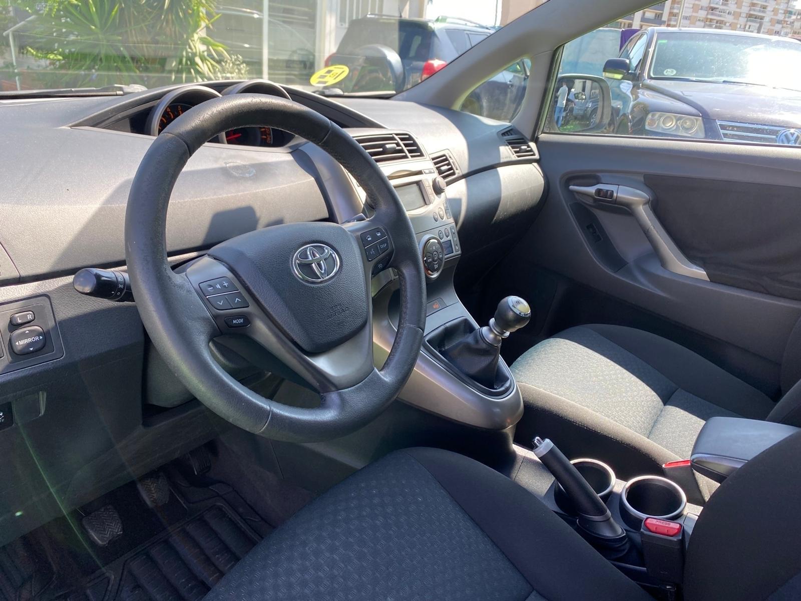 TOYOTA VERSO 2.0 126CV 8 
