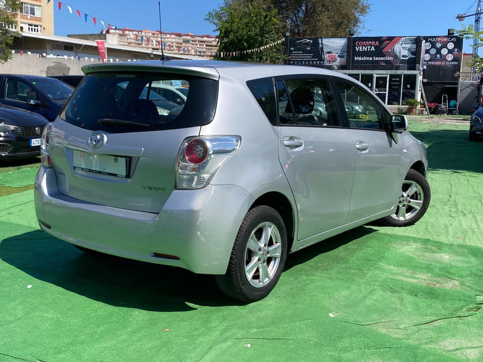 TOYOTA VERSO 2.0 126CV 17 