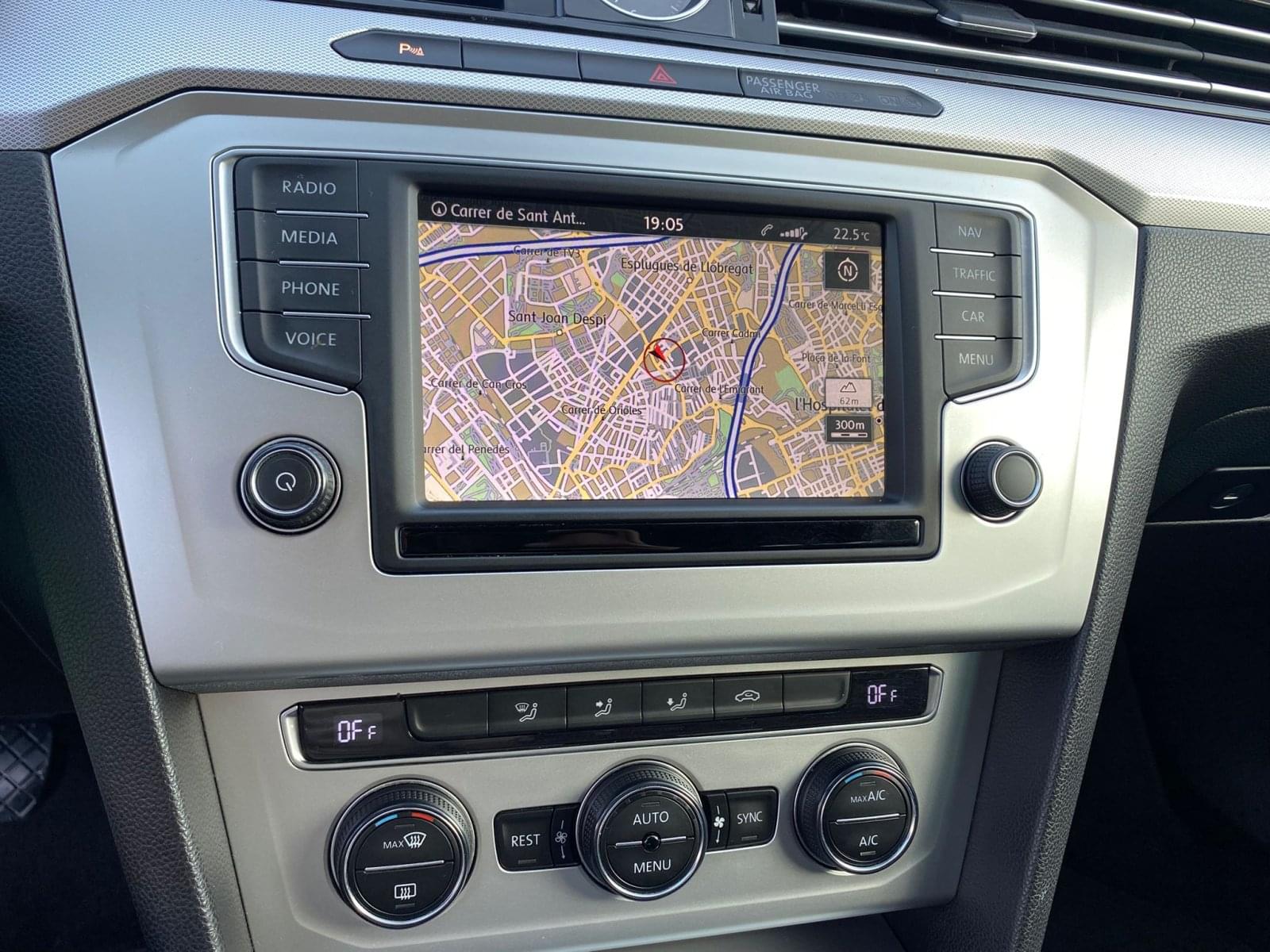 VOLKSWAGEN PASSAT 2.0 150CV 19 