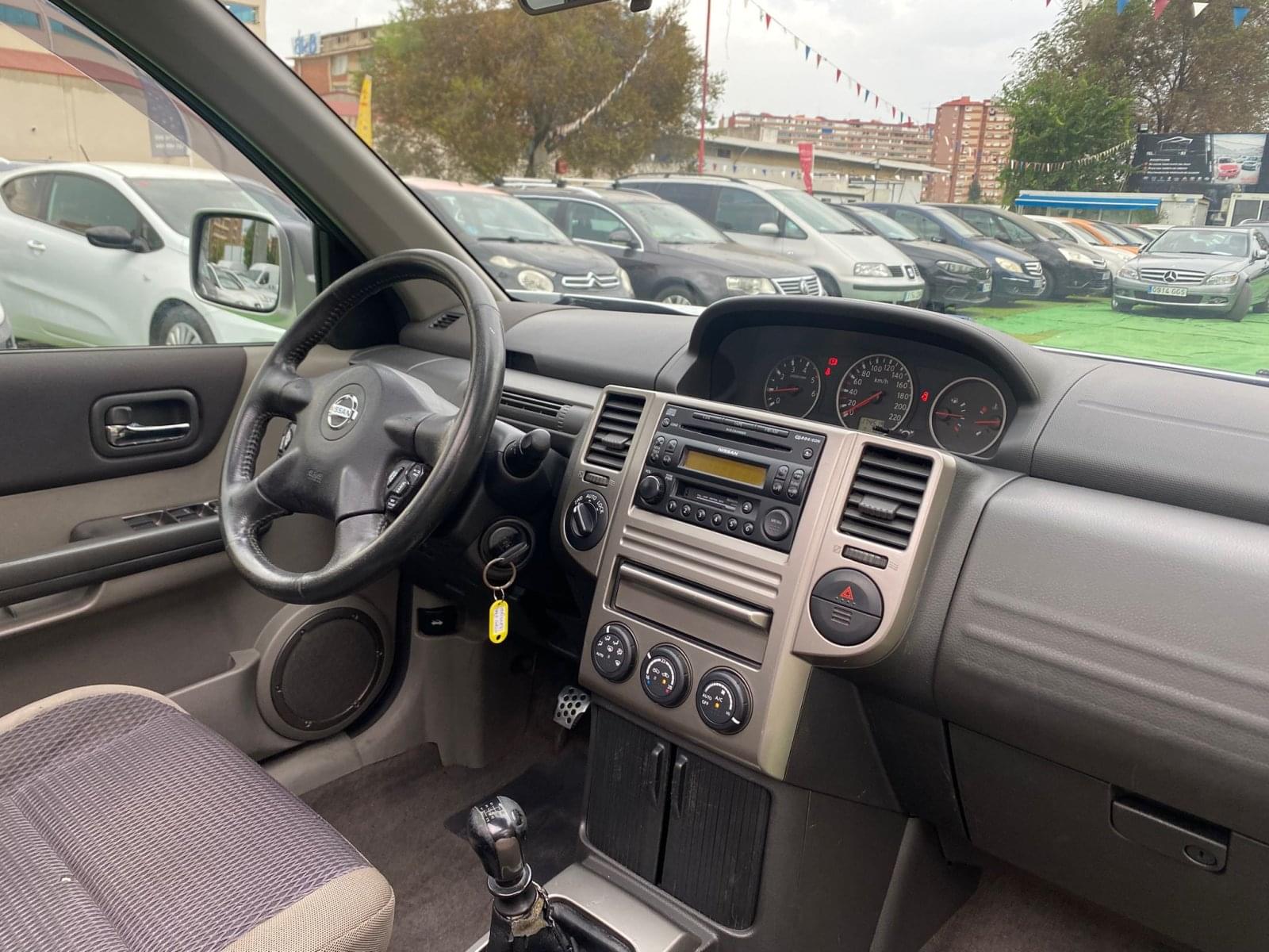 NISSAN X-TRAIL 2.2 136CV 10 