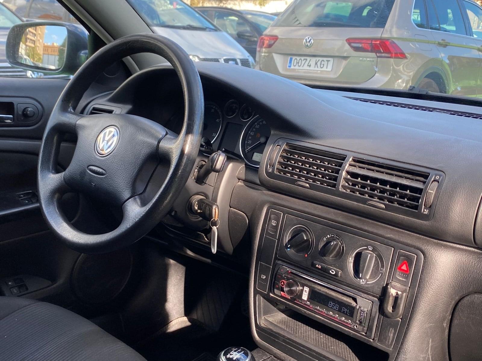 VOLKSWAGEN PASSAT 1.9 100CV 10 
