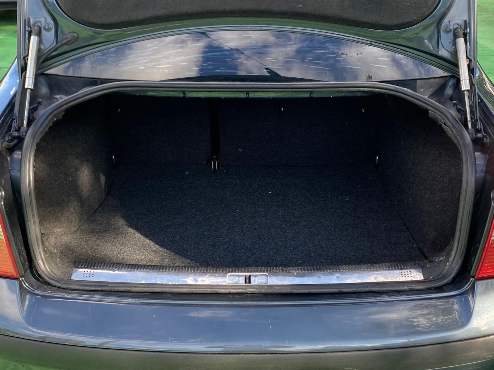 VOLKSWAGEN PASSAT 1.9 100CV 19 