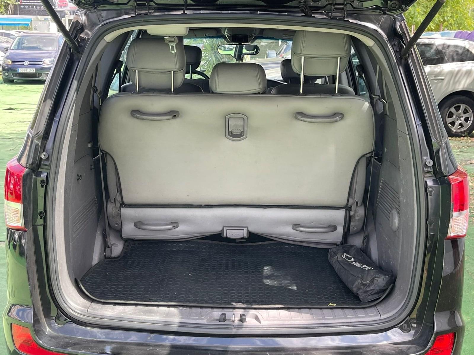 SSANGYONG RODIUS 2.2 178CV 24 