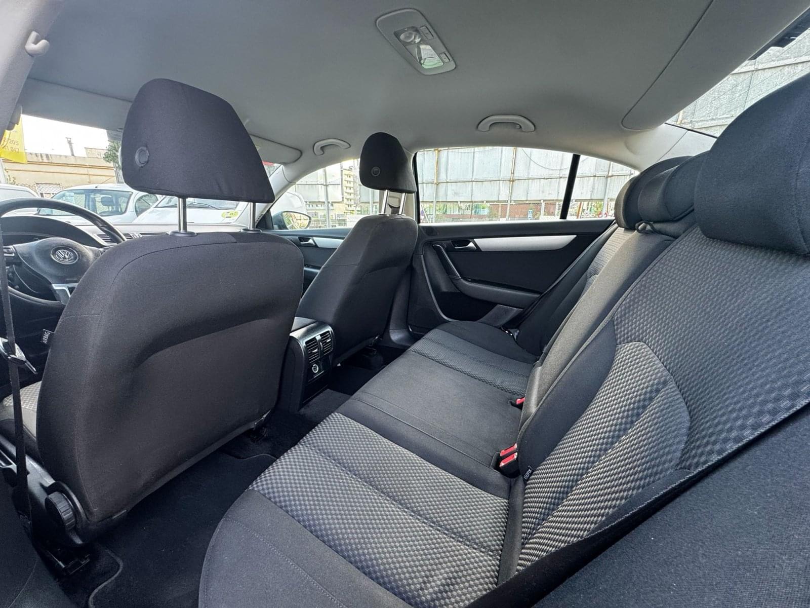 VOLKSWAGEN PASSAT 1.6 TDI 105cv Advance Bluemotion Tech