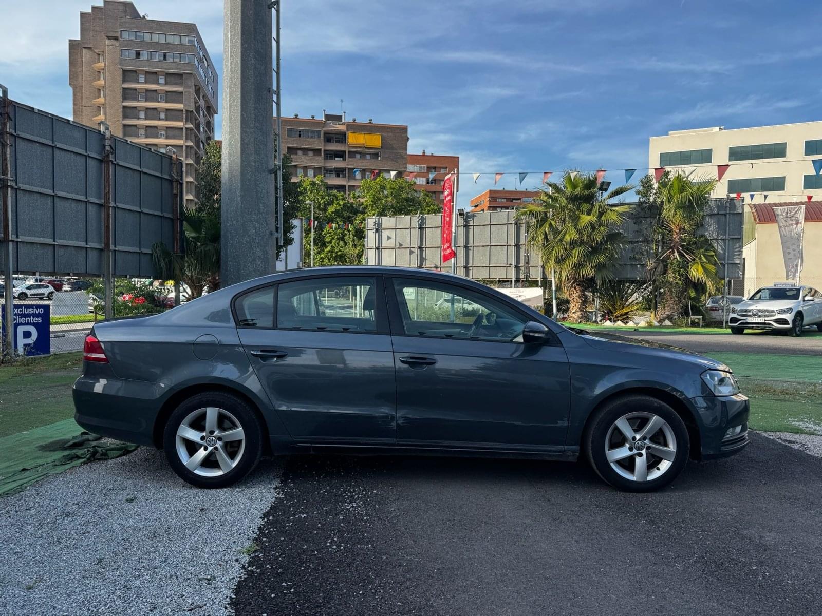 VOLKSWAGEN PASSAT 1.6 TDI 105cv Advance Bluemotion Tech