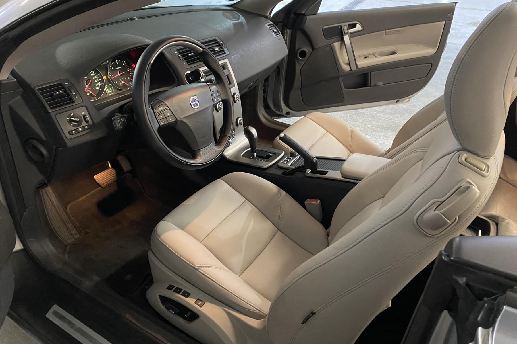 VOLVO C70 8 