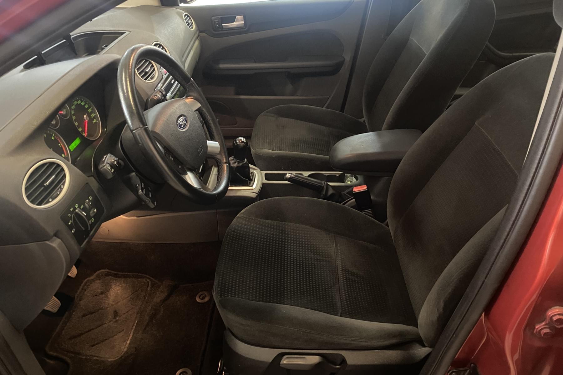 FORD FOCUS 1.6Ti VCT Trend 10 
